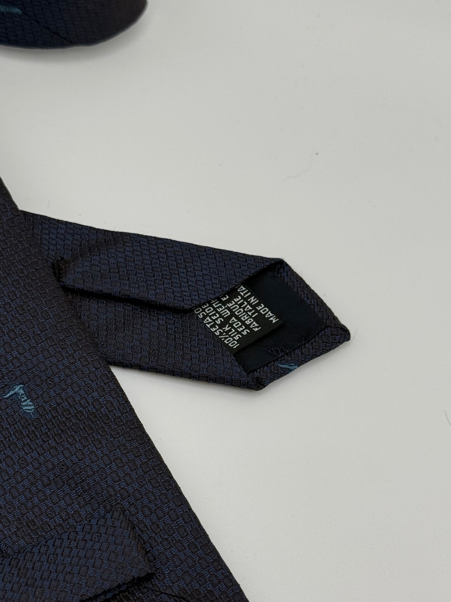 Blue jacquard silk tie