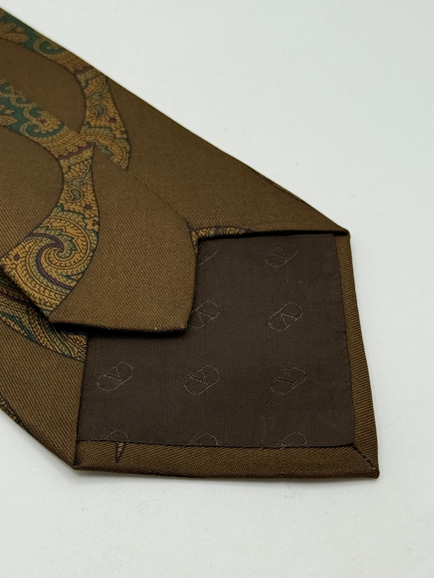 Light brown twill silk tie cashmere pattern