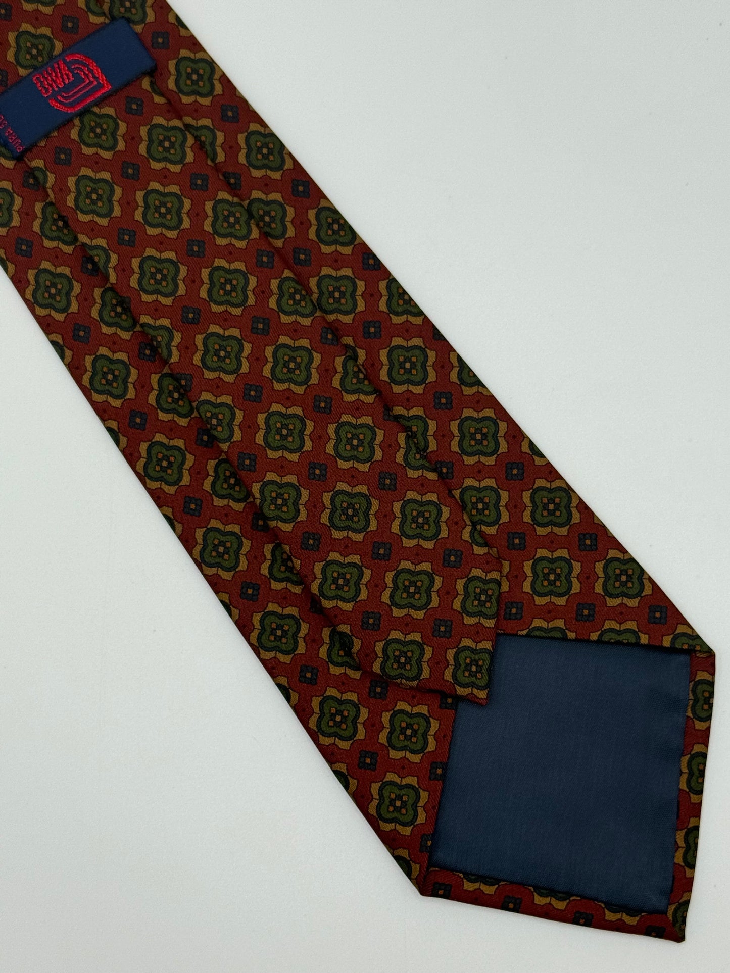 Burgundy silk tie whit geometric pattern
