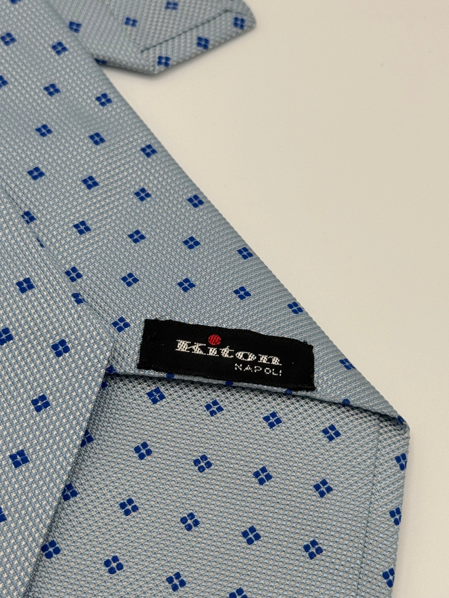Blue jacquard silk tie