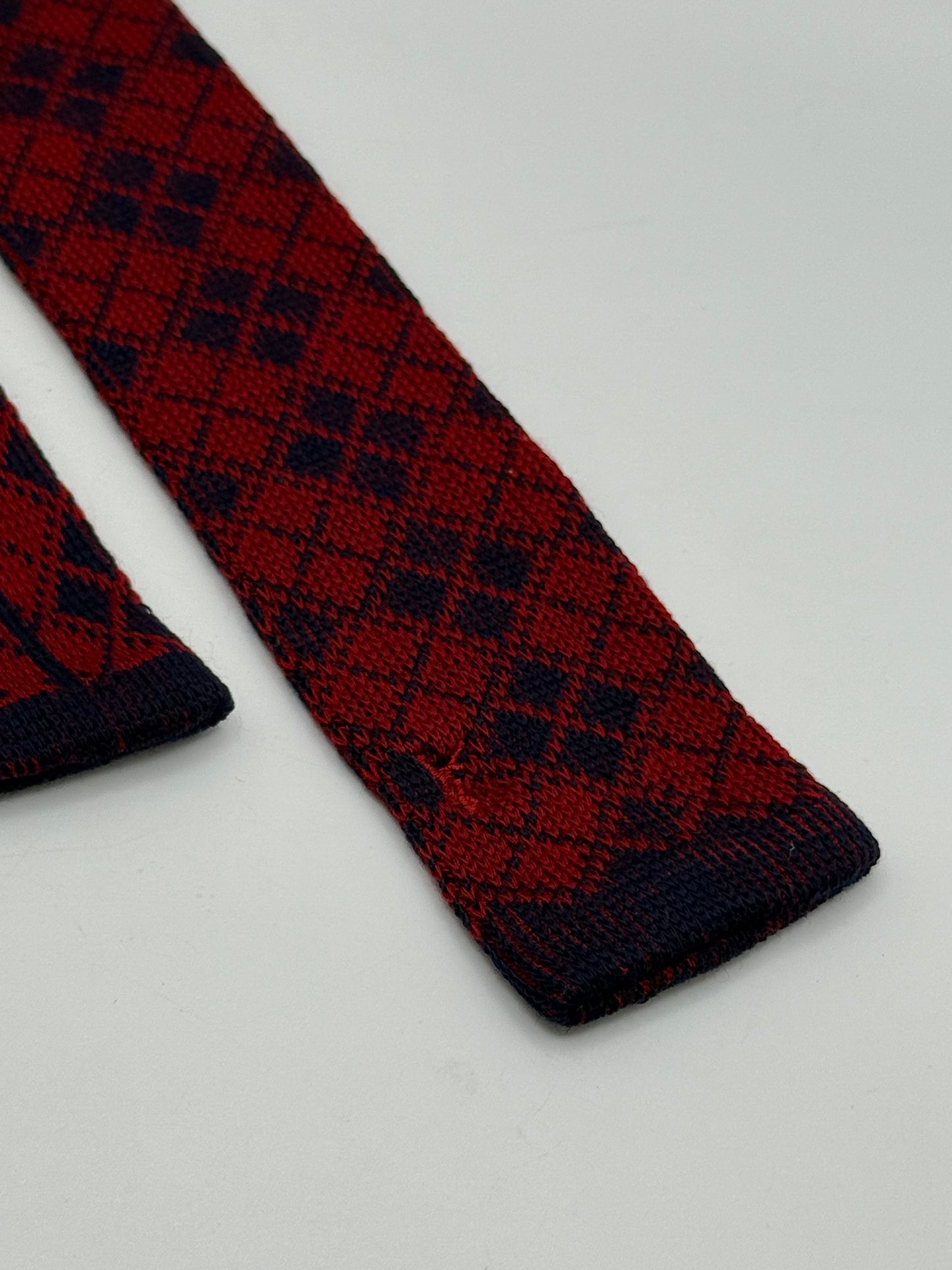 Tricot wool tie