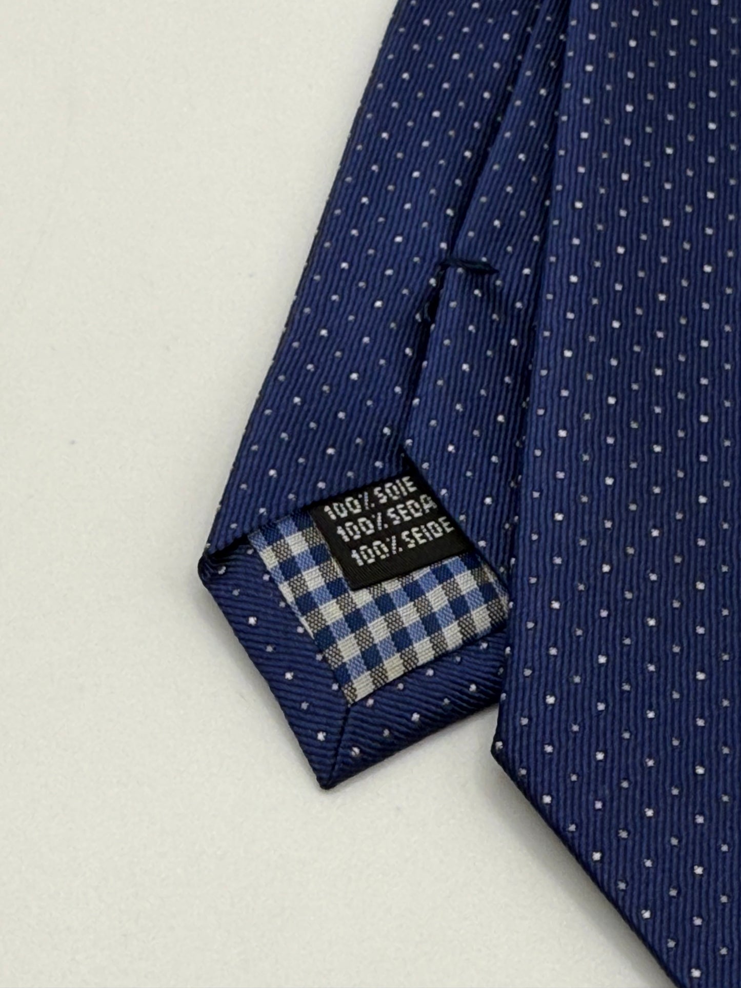 Blue polka-dot silk tie