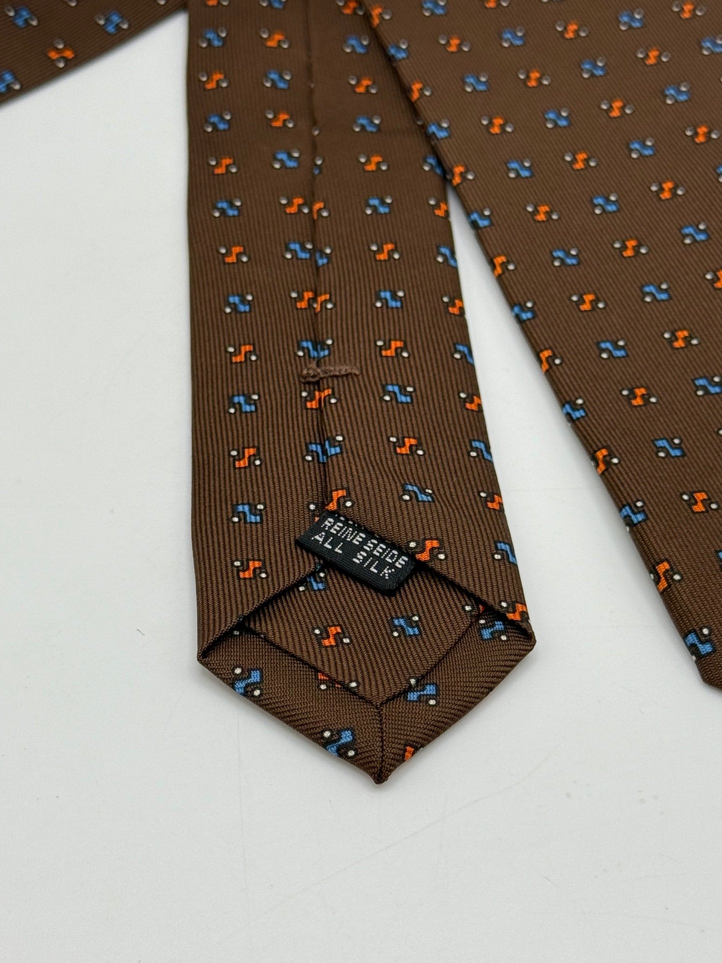 Brown twill silk tie