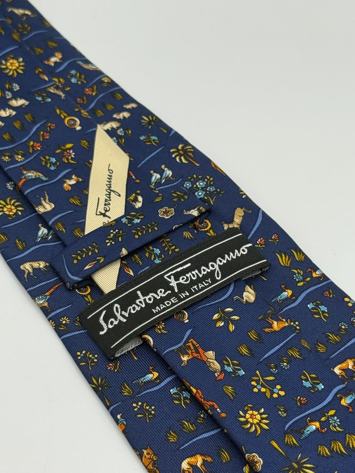Dark blue twill silk tie