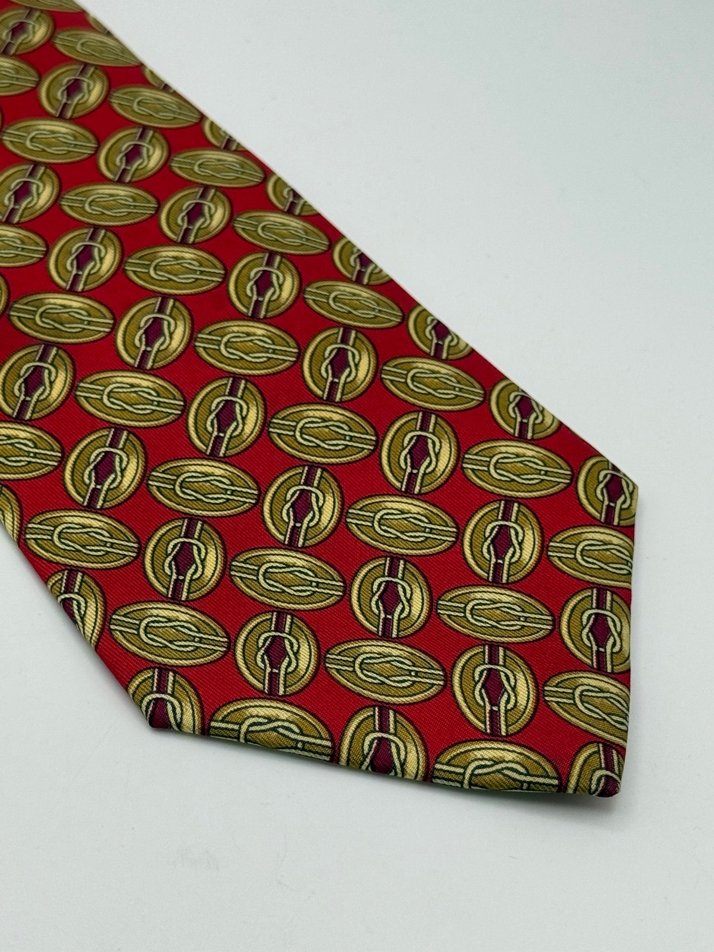 Red twill silk tie gold pattern
