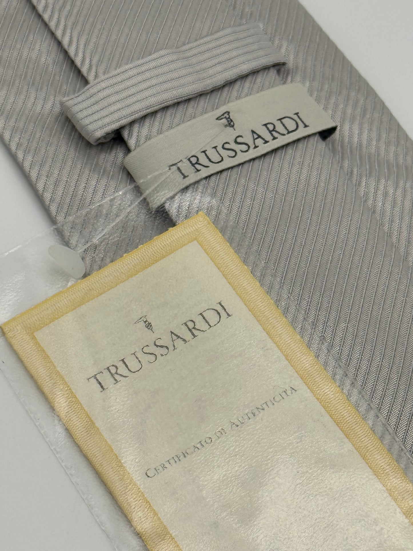 Grey jacquard silk tie