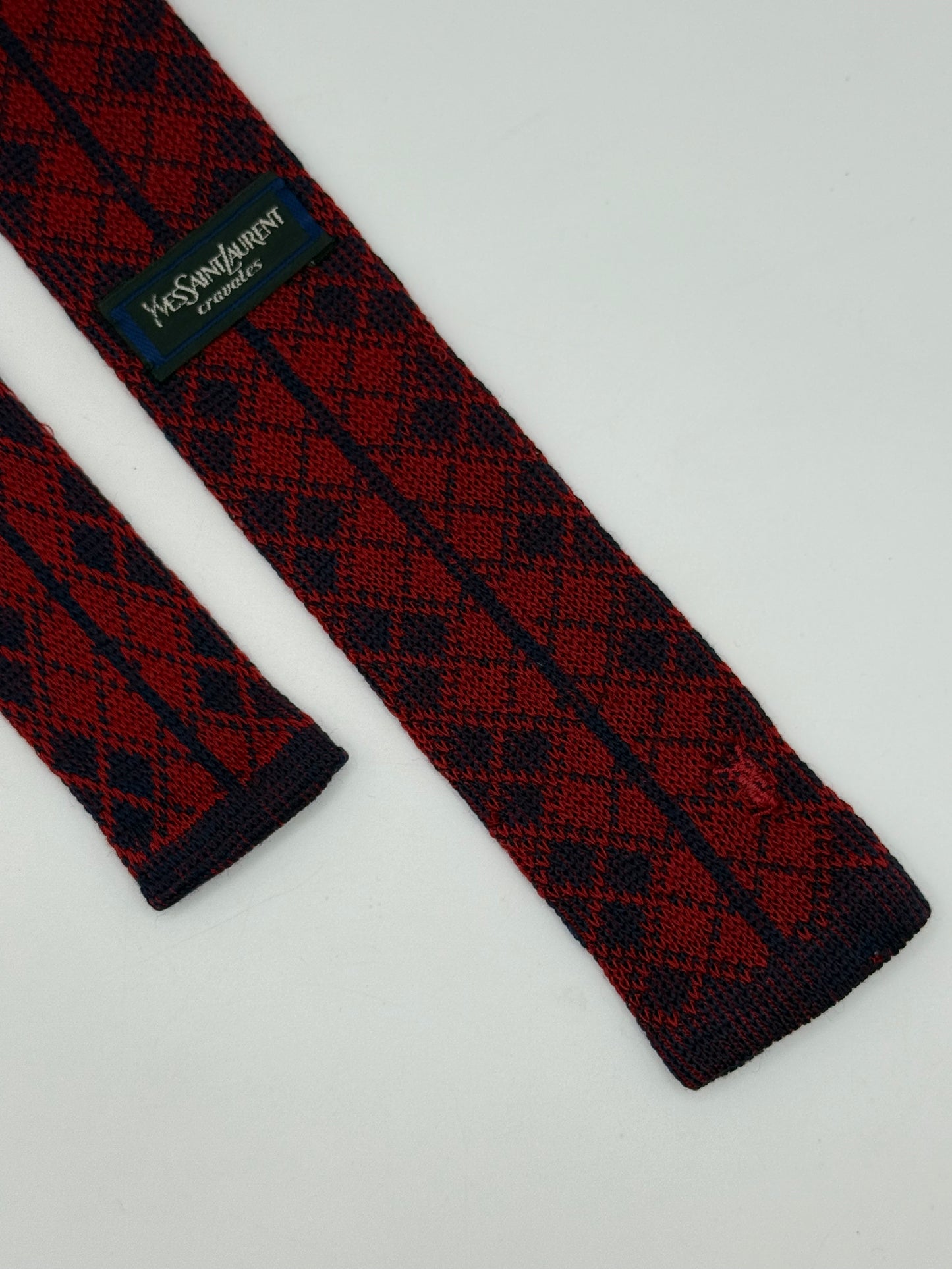 Tricot wool tie