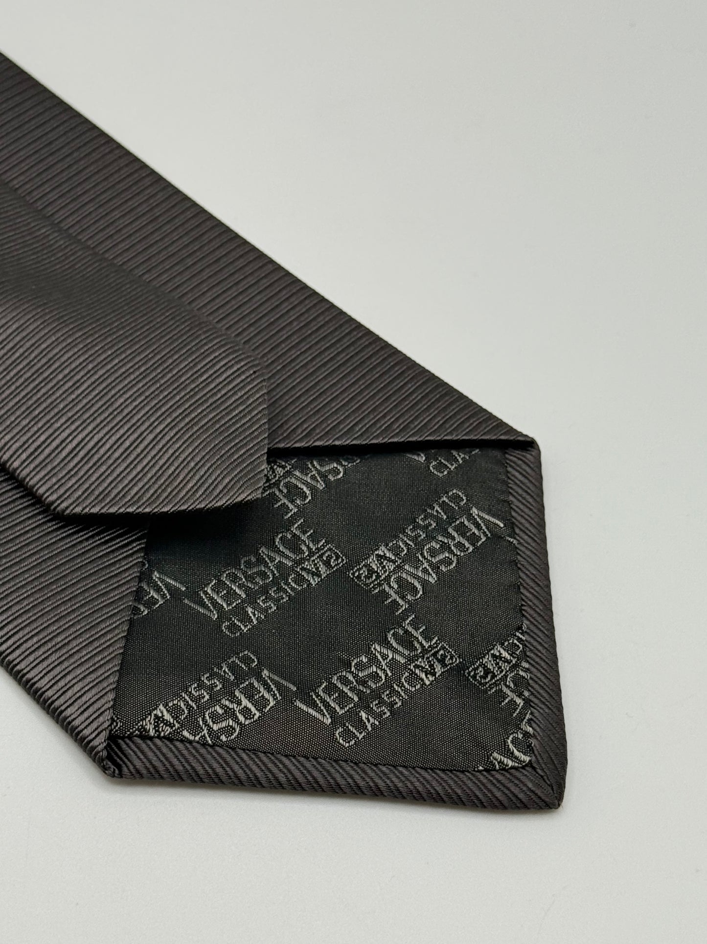 Grey jacquard silk tie
