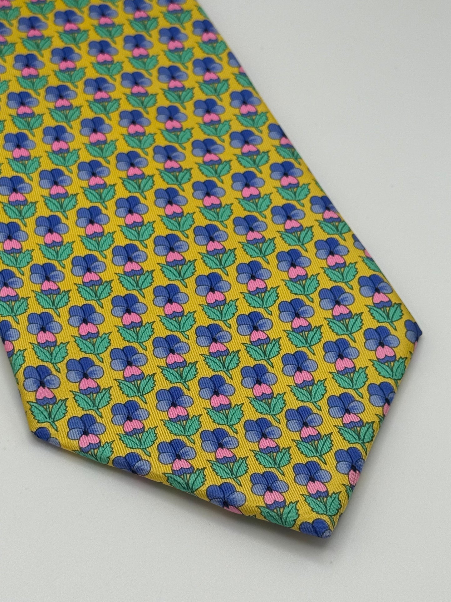 Yellow flower pattern silk tie