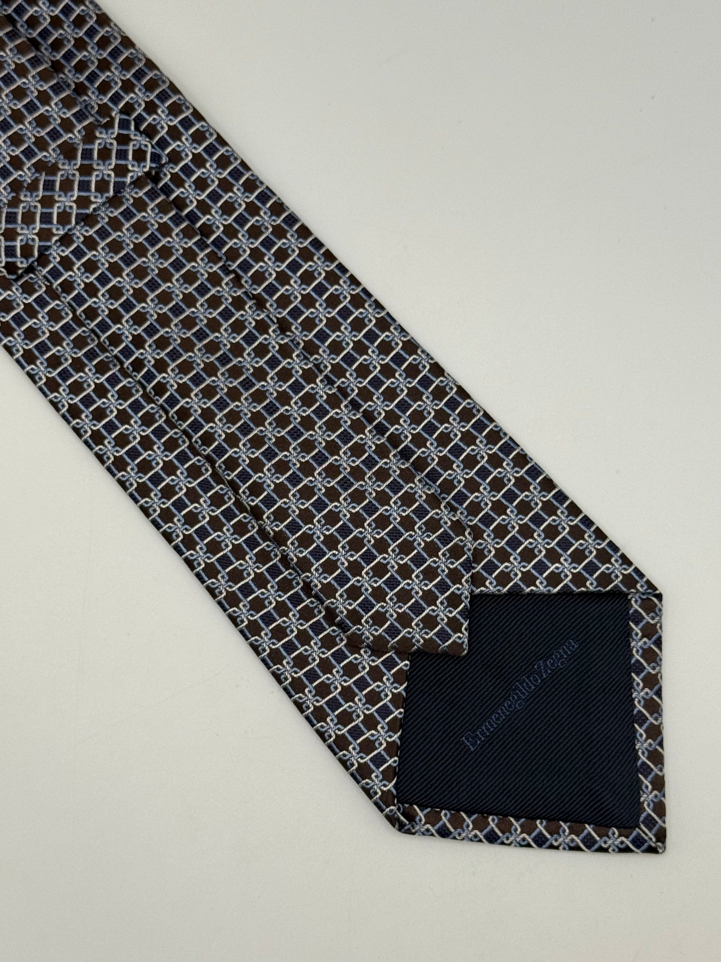 Brown jacquard silk tie