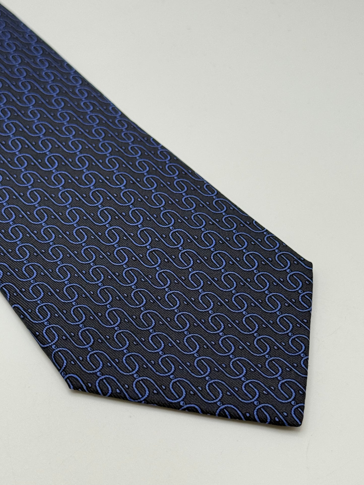 Dark blue twill silk tie