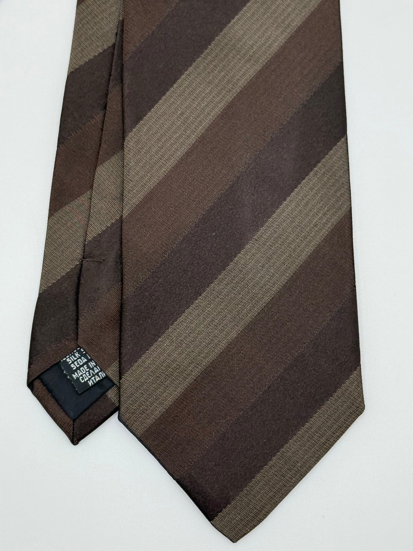 Brown slik tie