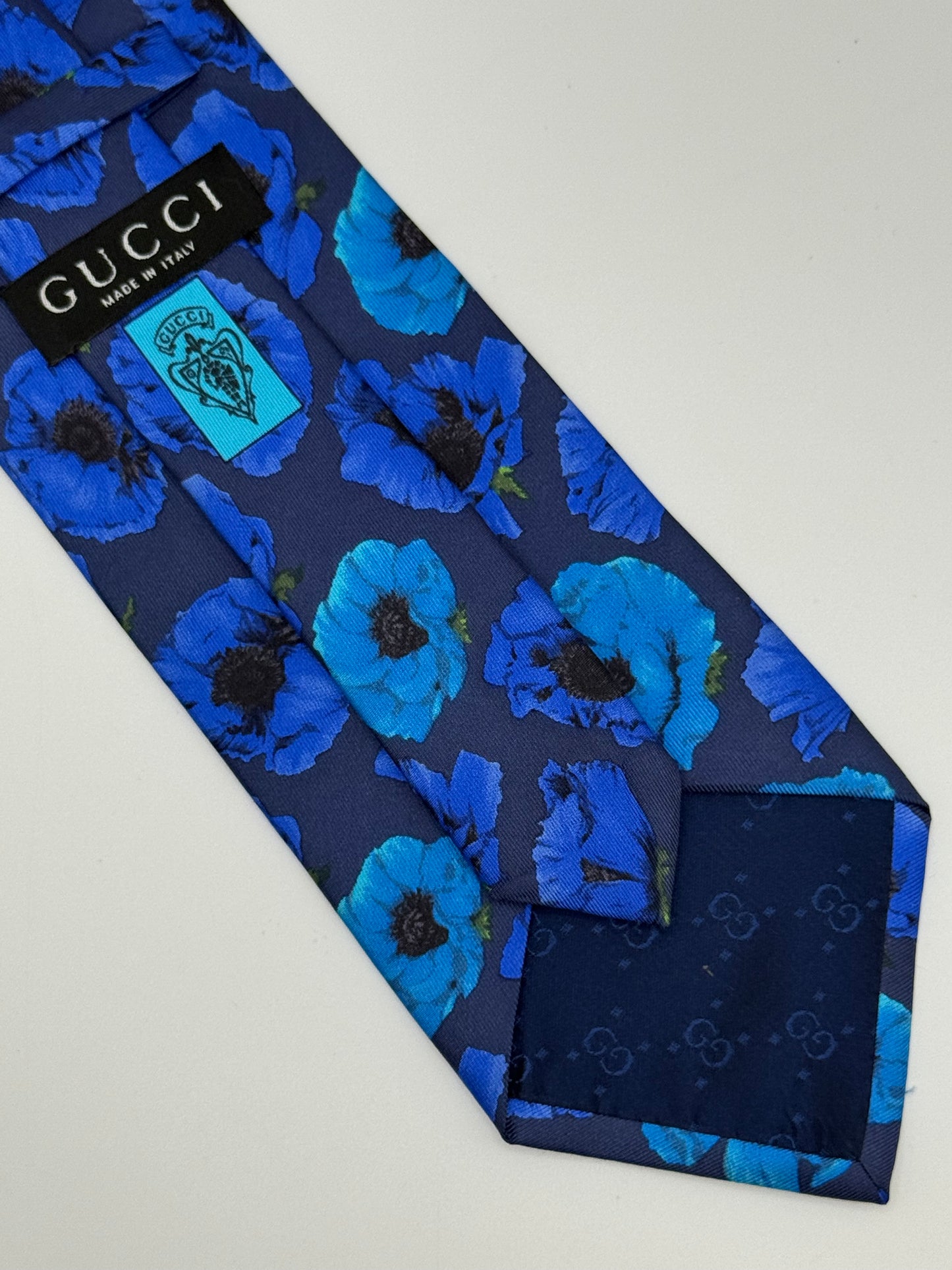 Dark blue large flower pattern silk tie