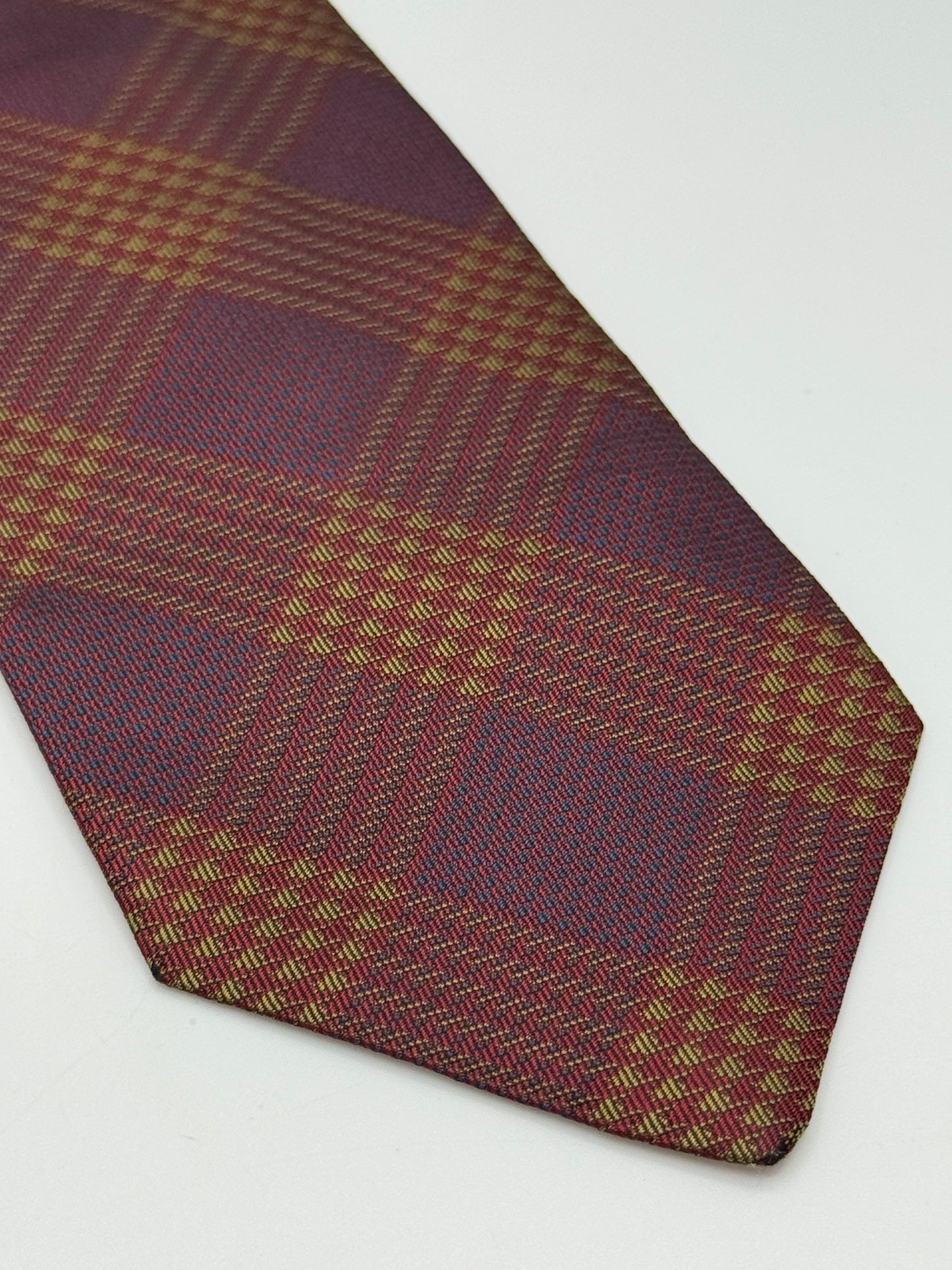 Checked burgundy silk tie