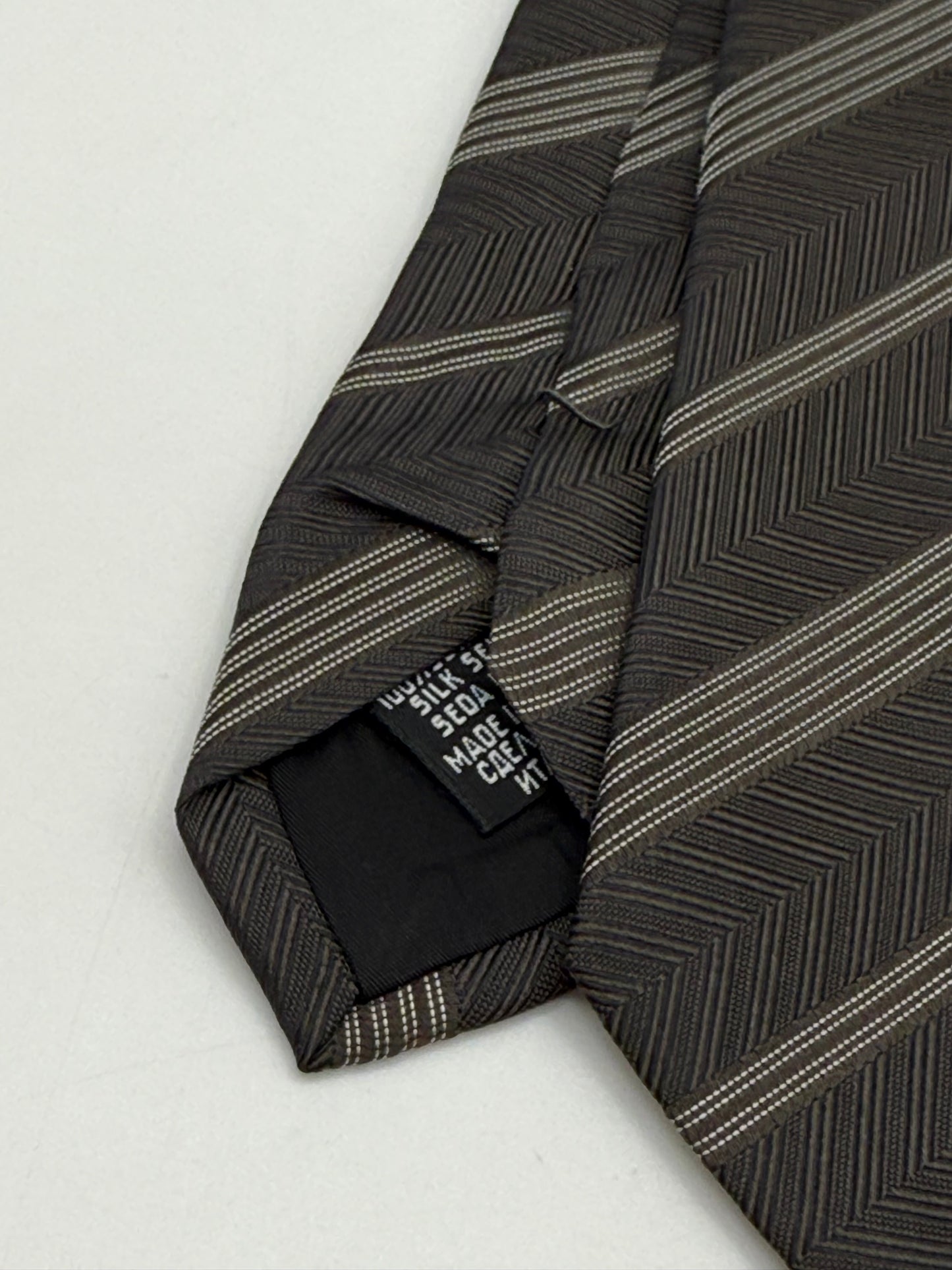 Brown jacquard silk tie