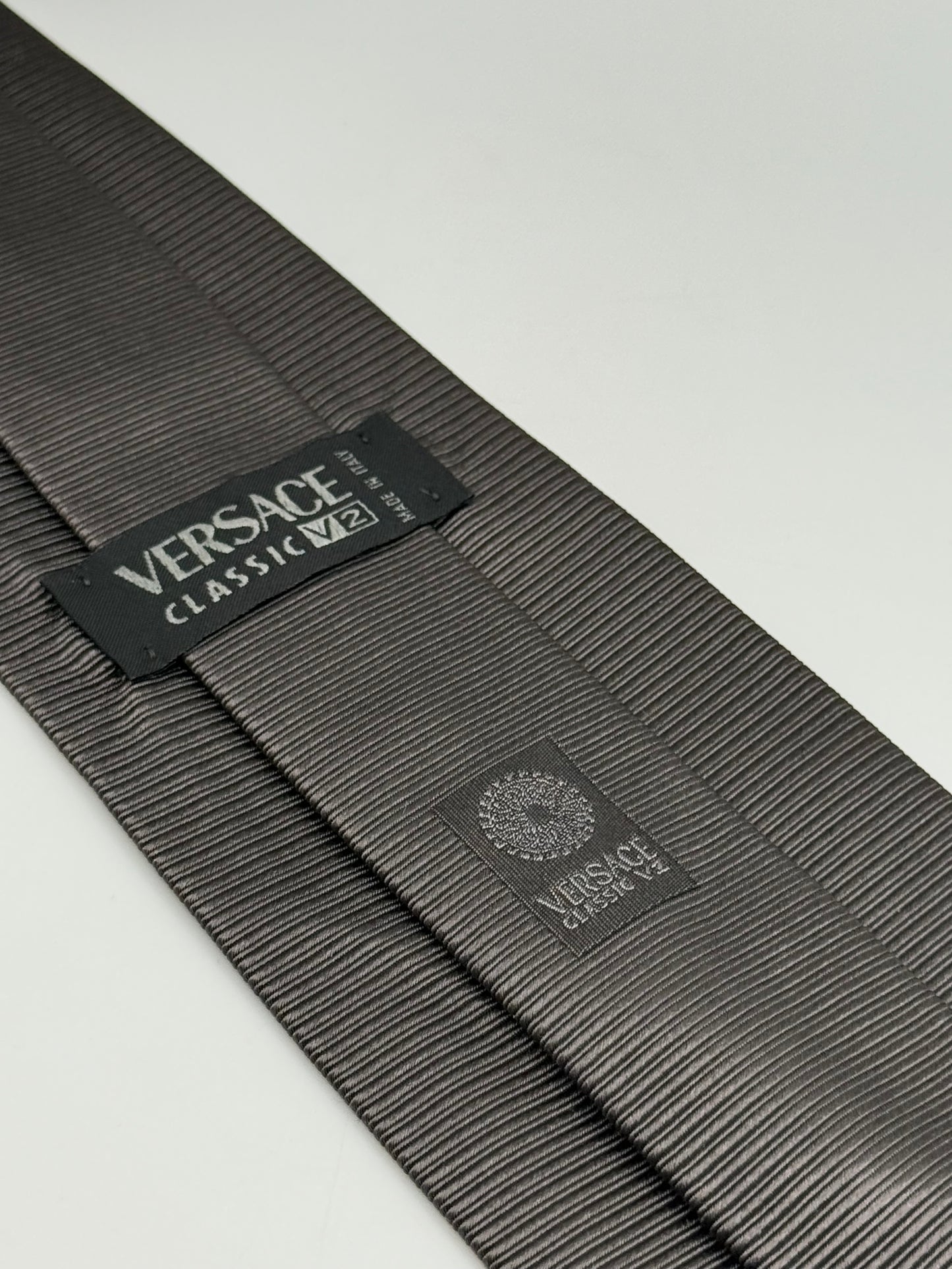 Grey jacquard silk tie