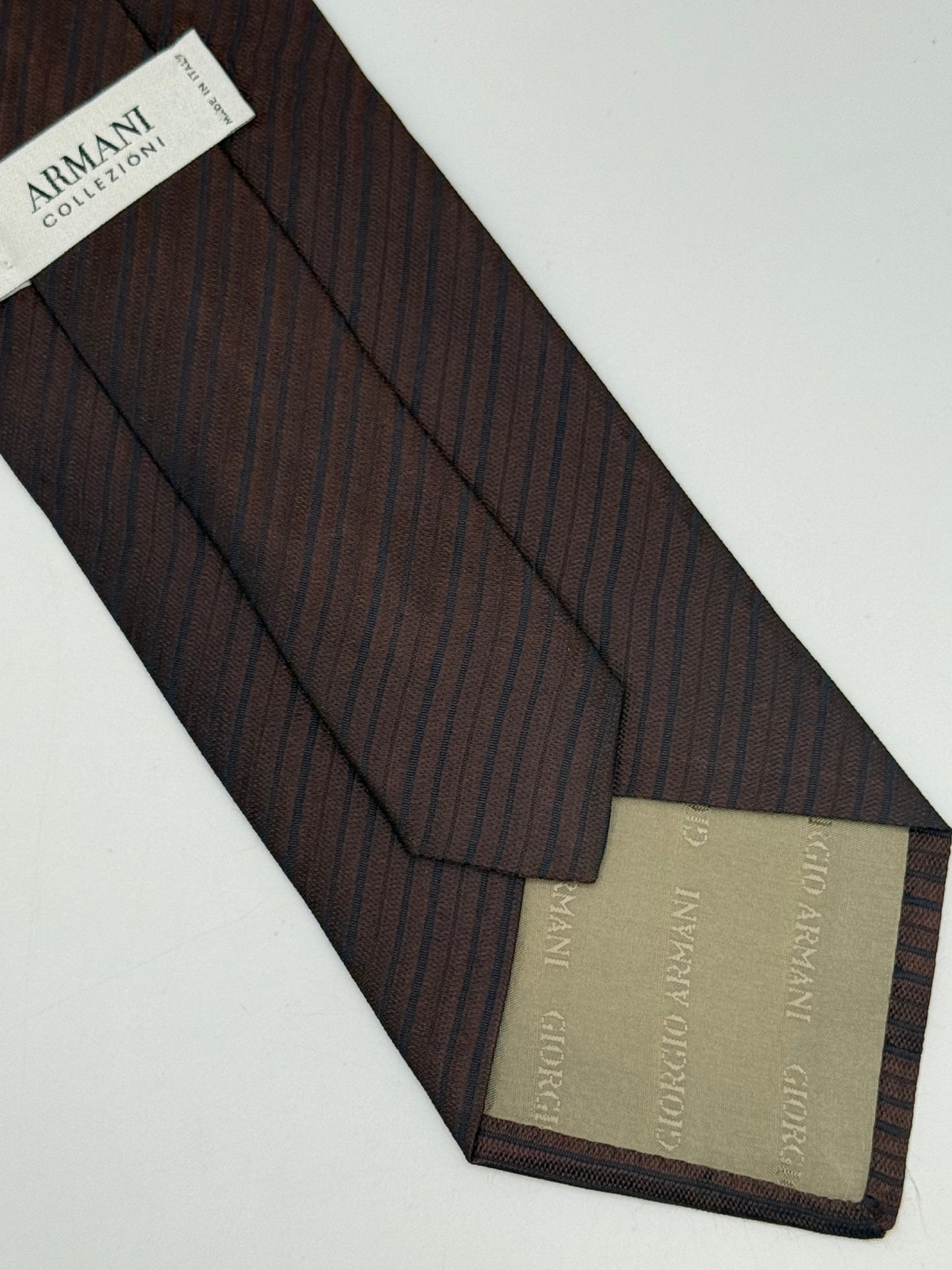 Brown jacquard silk tie