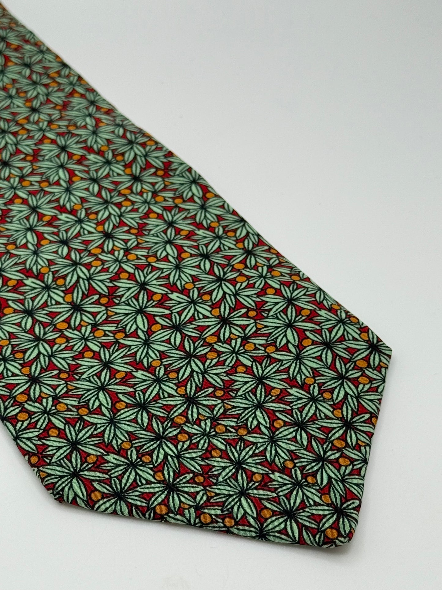 Burgundy satin silk tie shit flower pattern