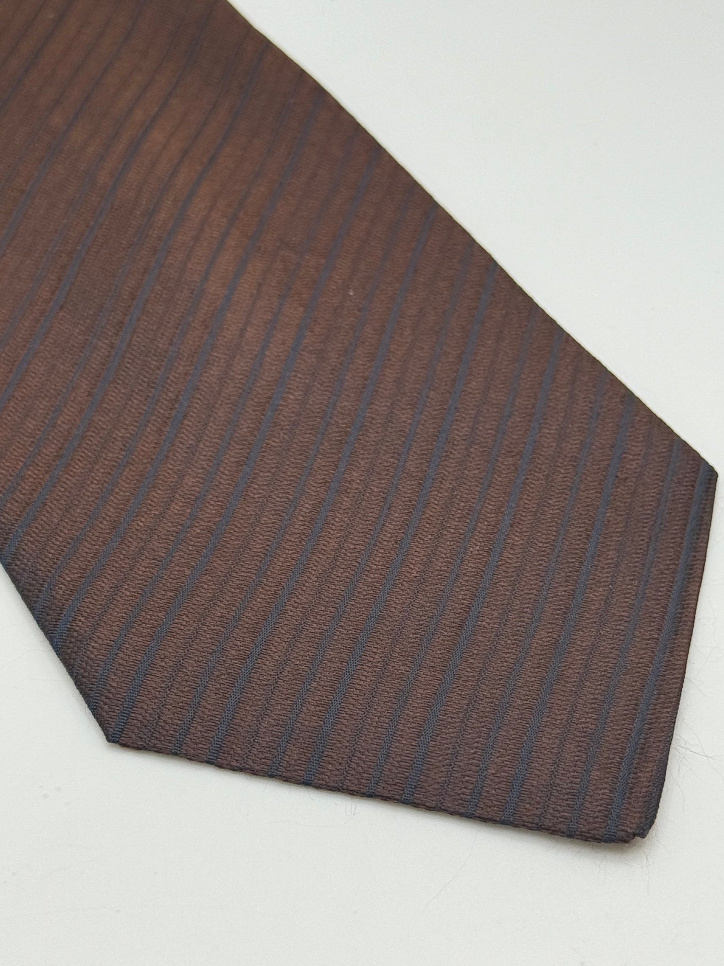 Brown jacquard silk tie