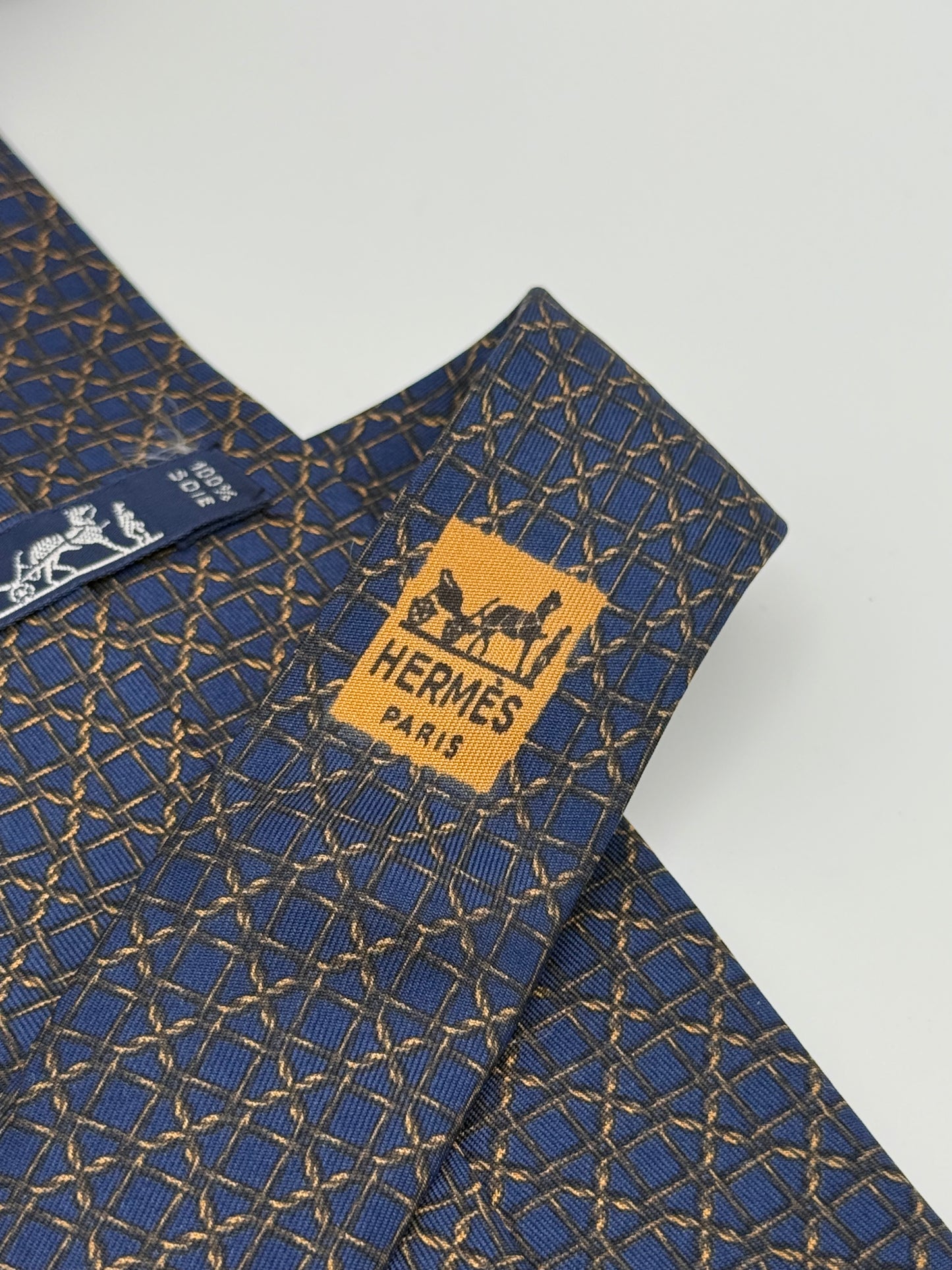 Dark blue chain silk tie