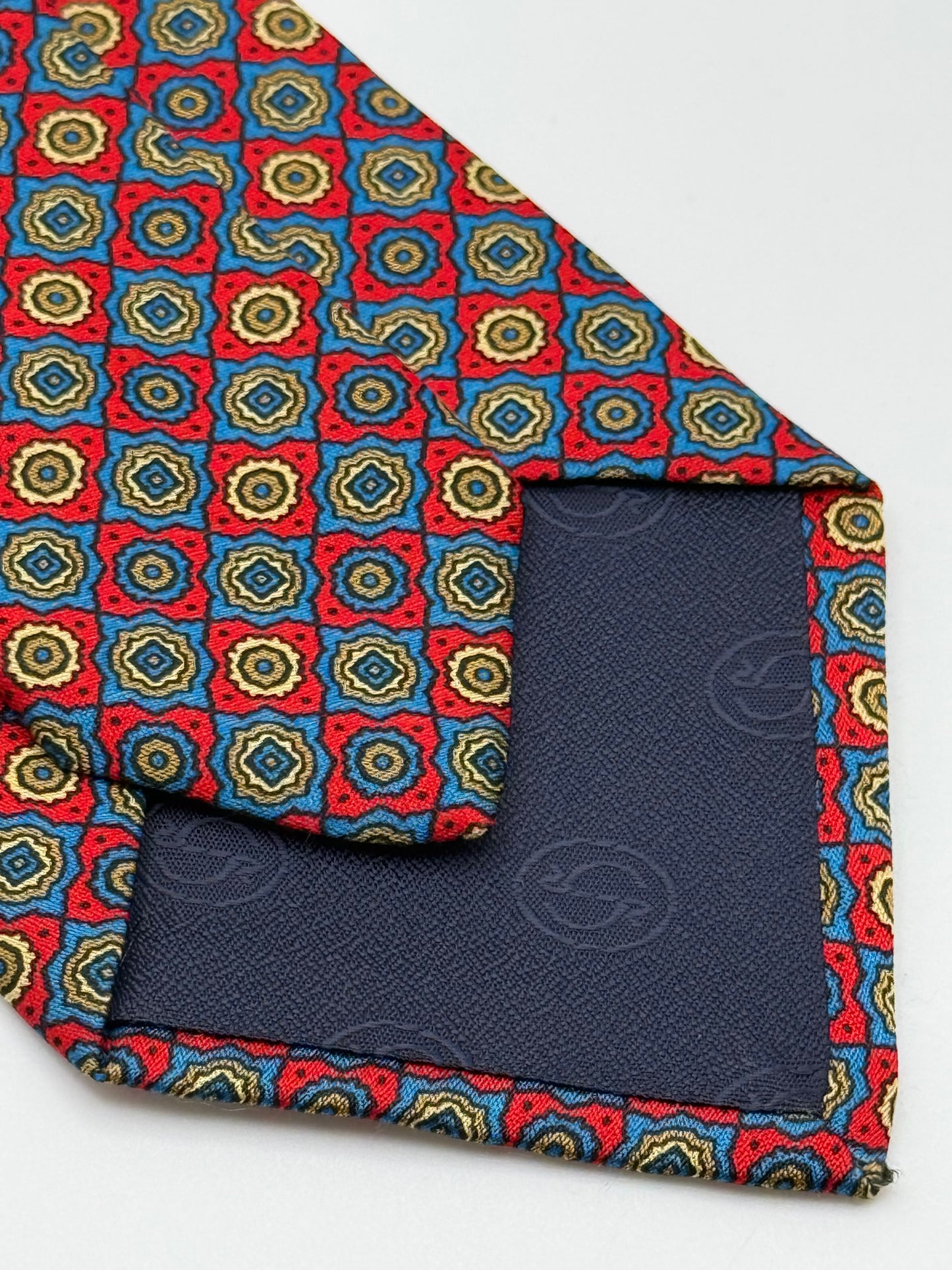 Burgundy geometric pattern silk tie