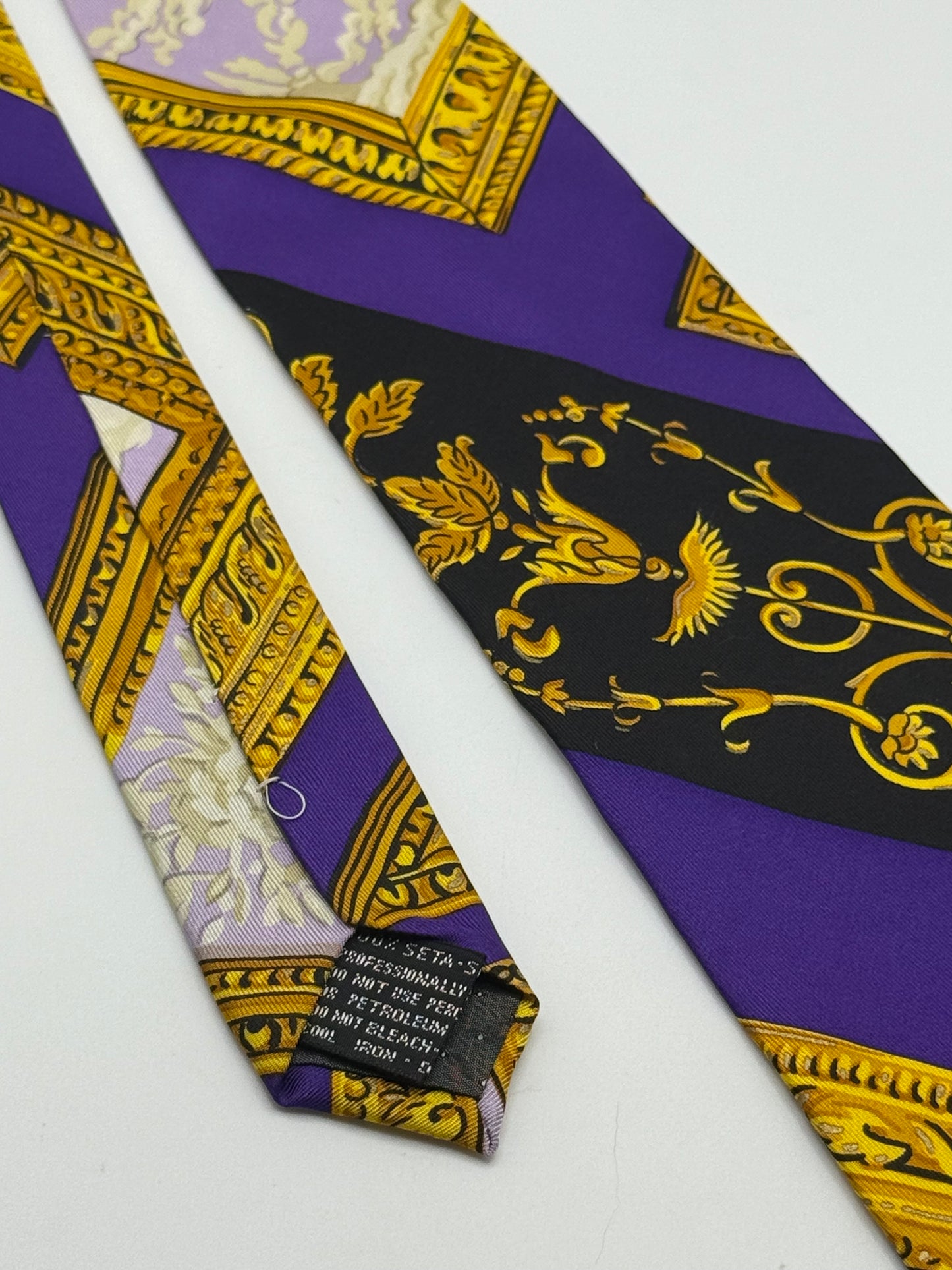 Baroque vintage silk tie