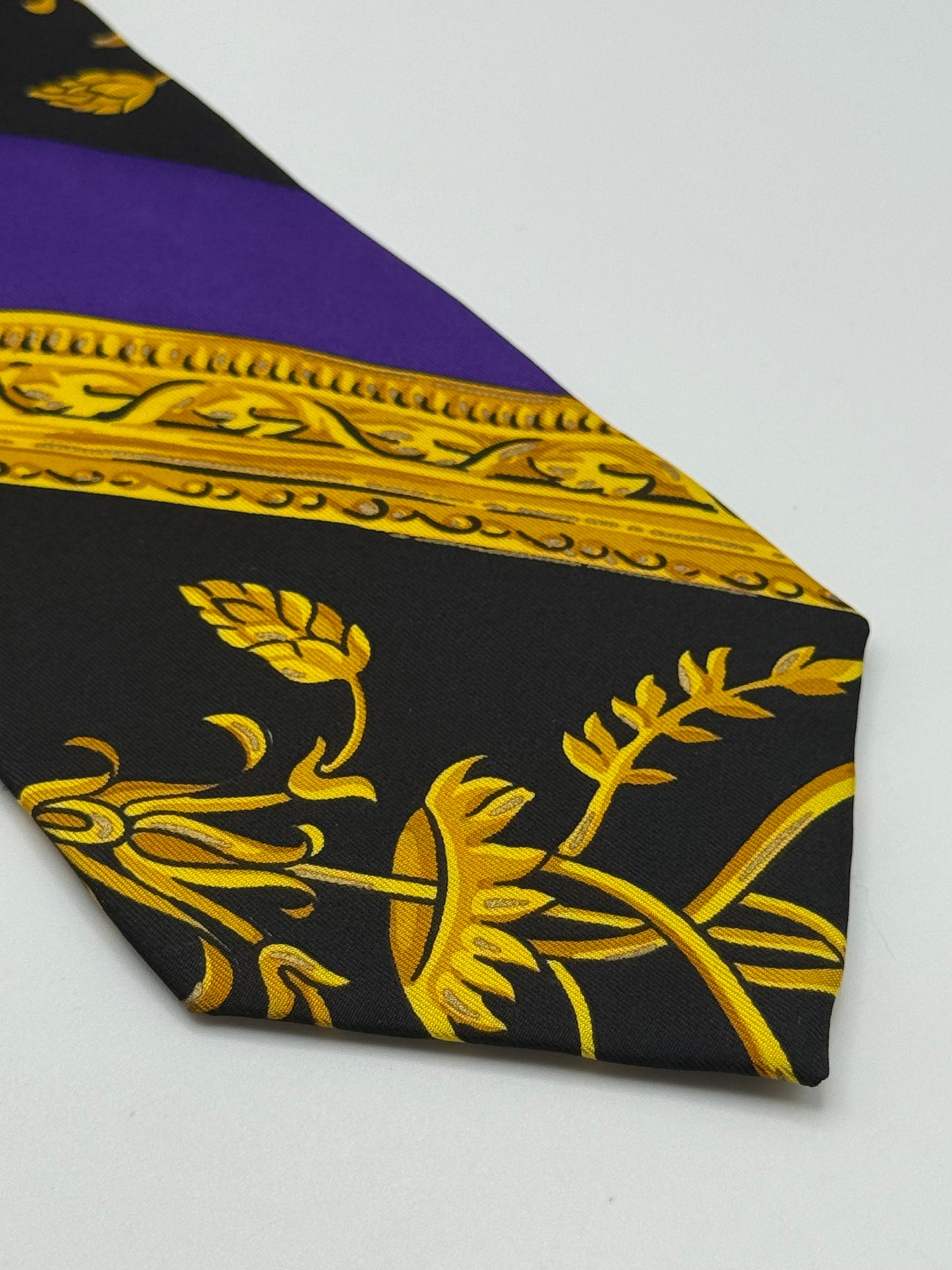 Baroque vintage silk tie