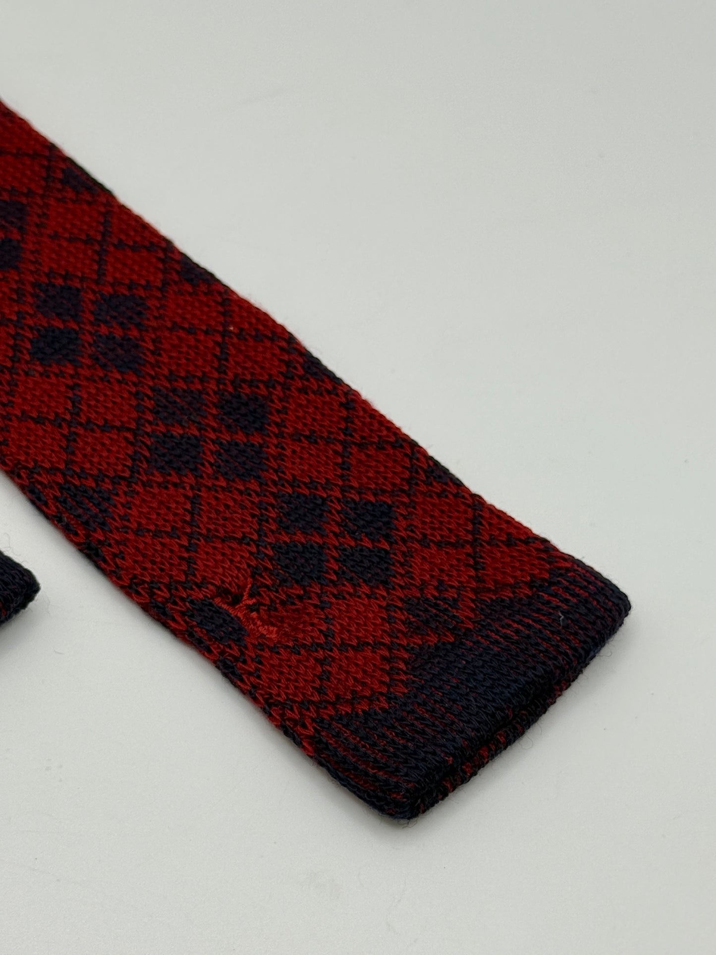 Tricot wool tie