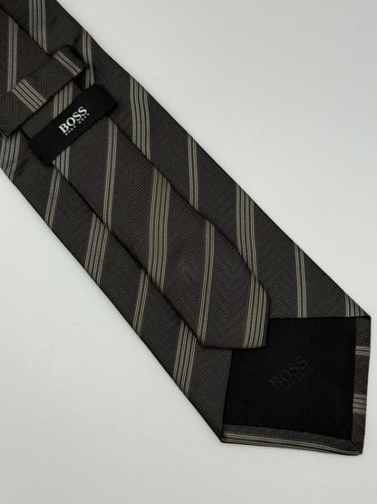 Brown jacquard silk tie