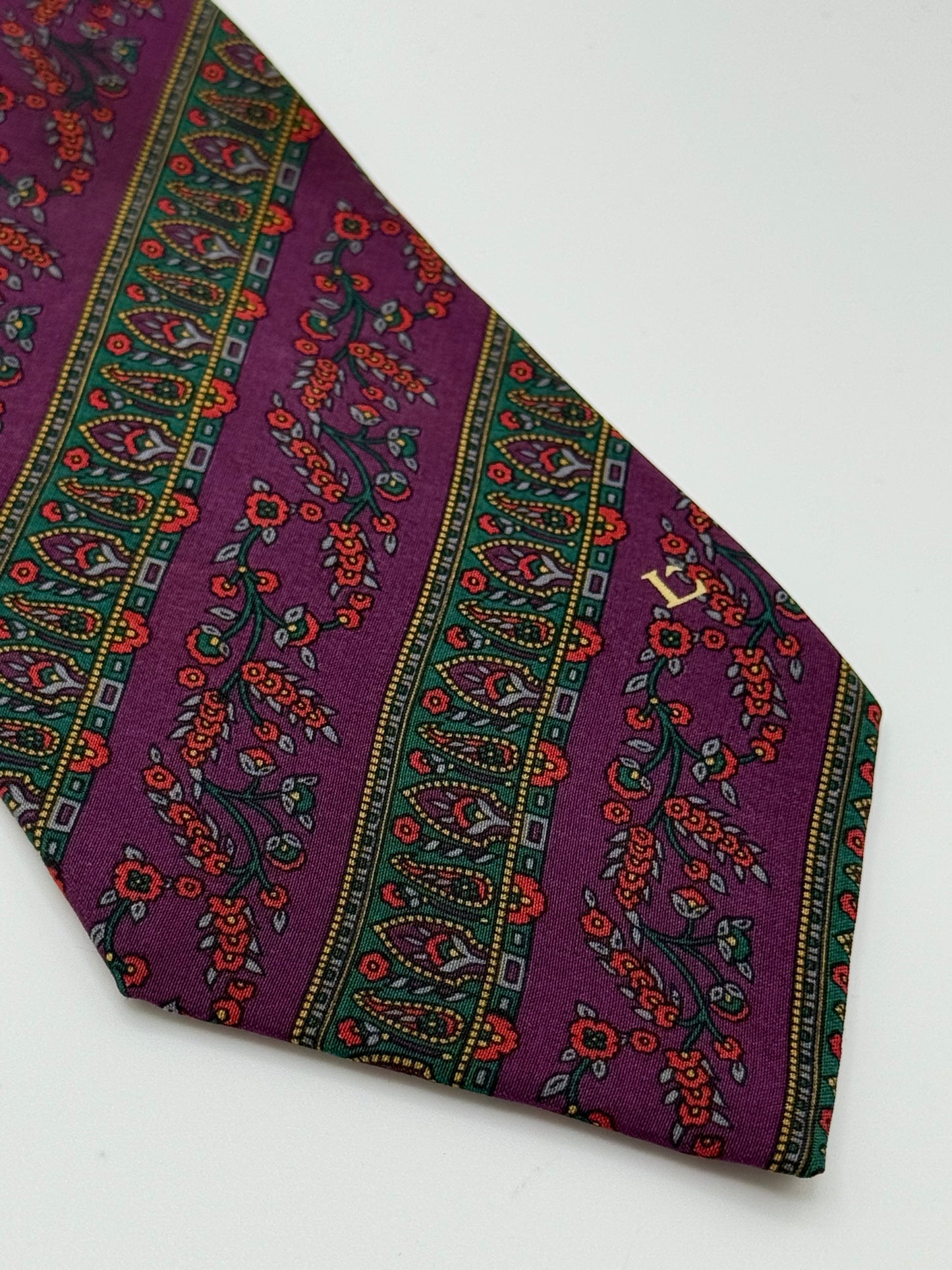 Small flower silk tie