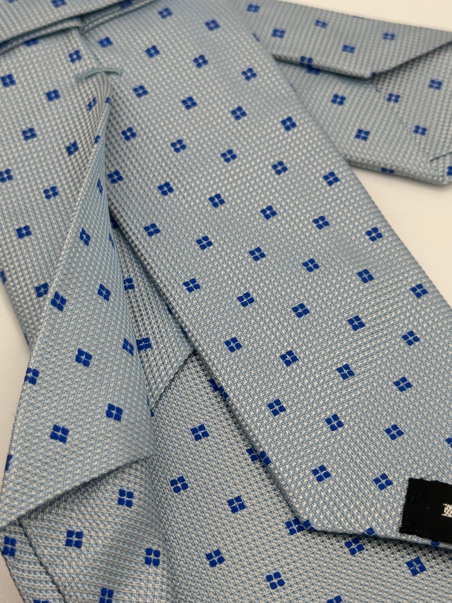 Blue jacquard silk tie