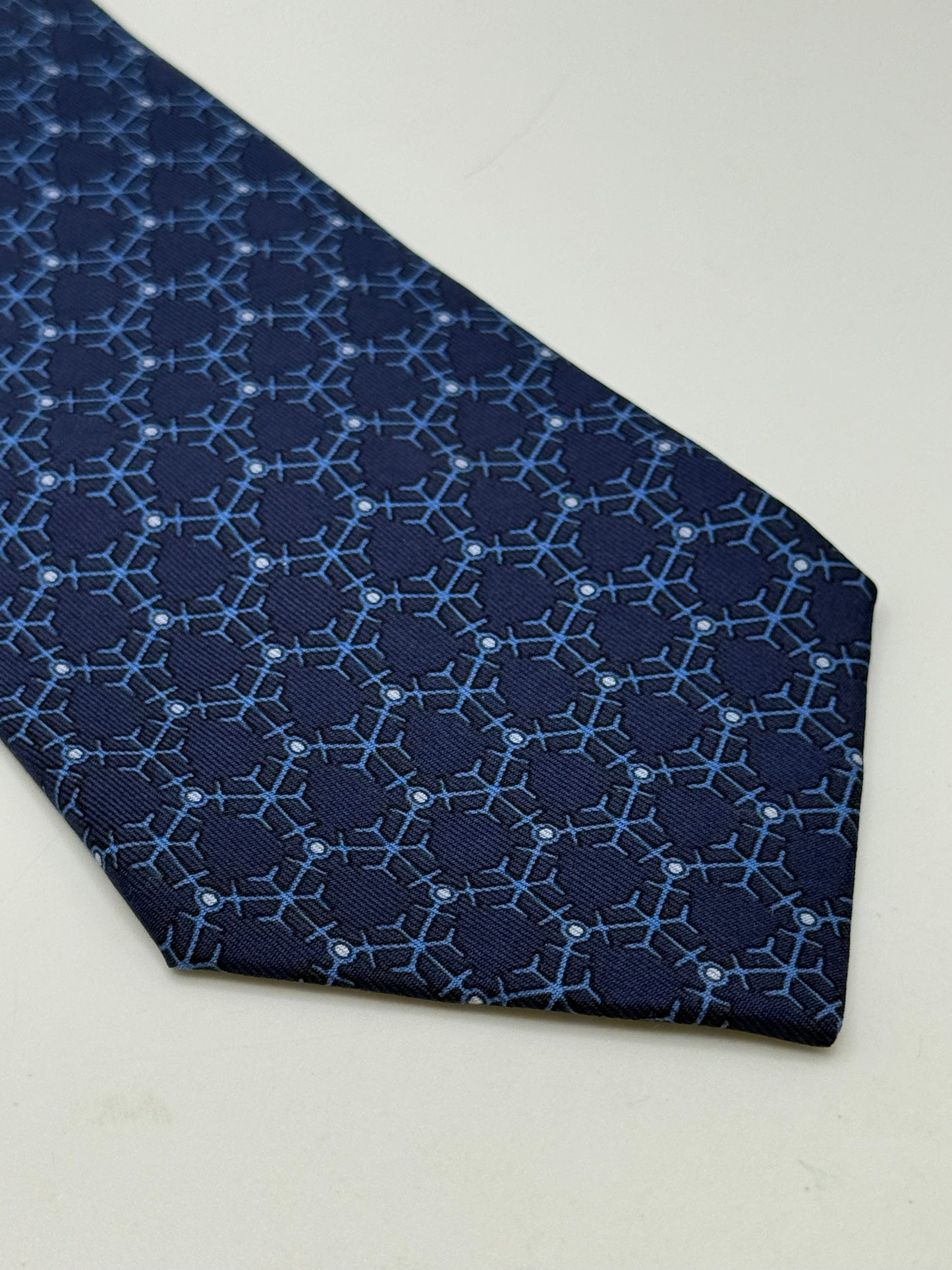 Dark blue silk twill tie