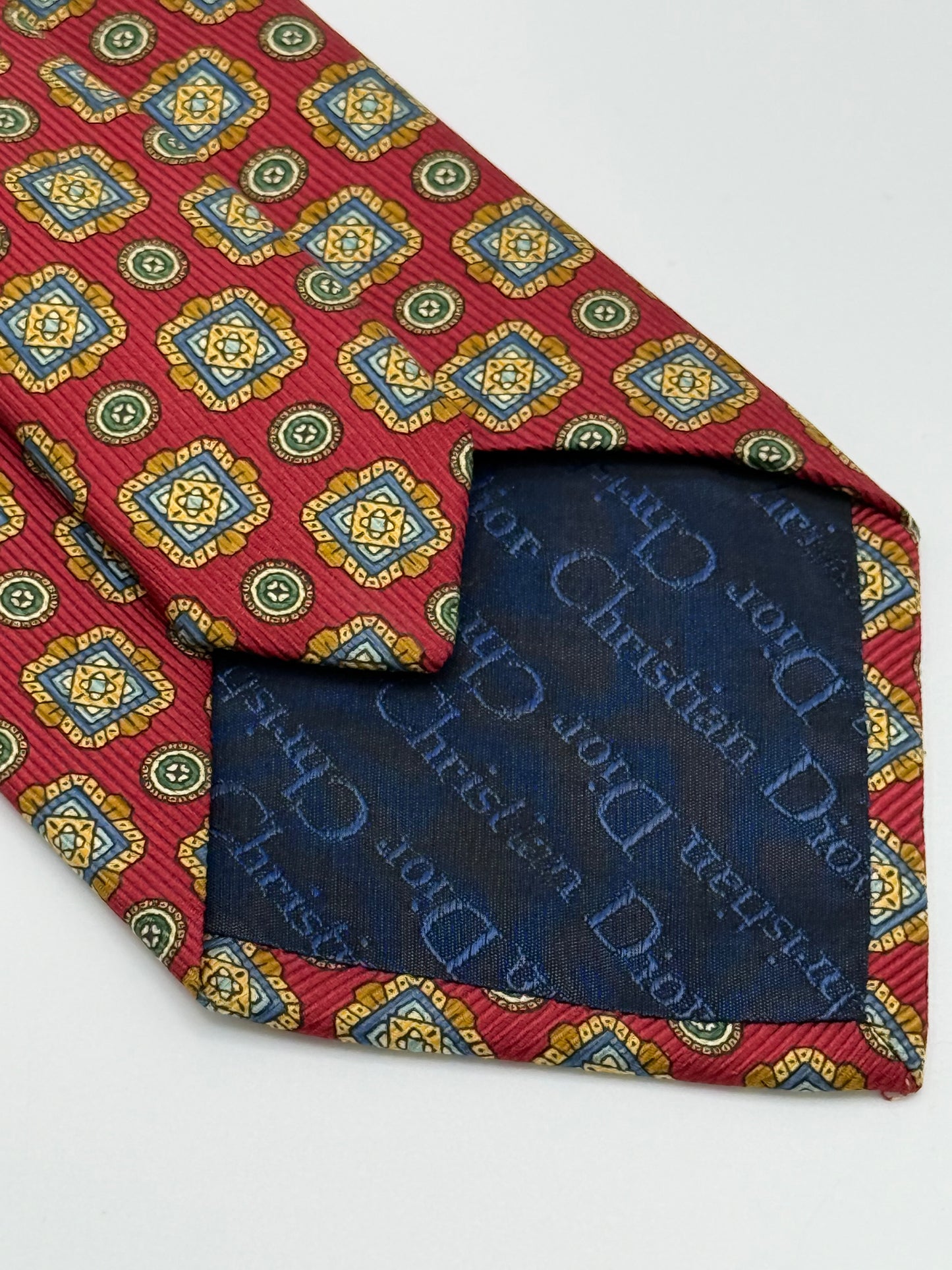 Burgundy silk geometric pattern tie