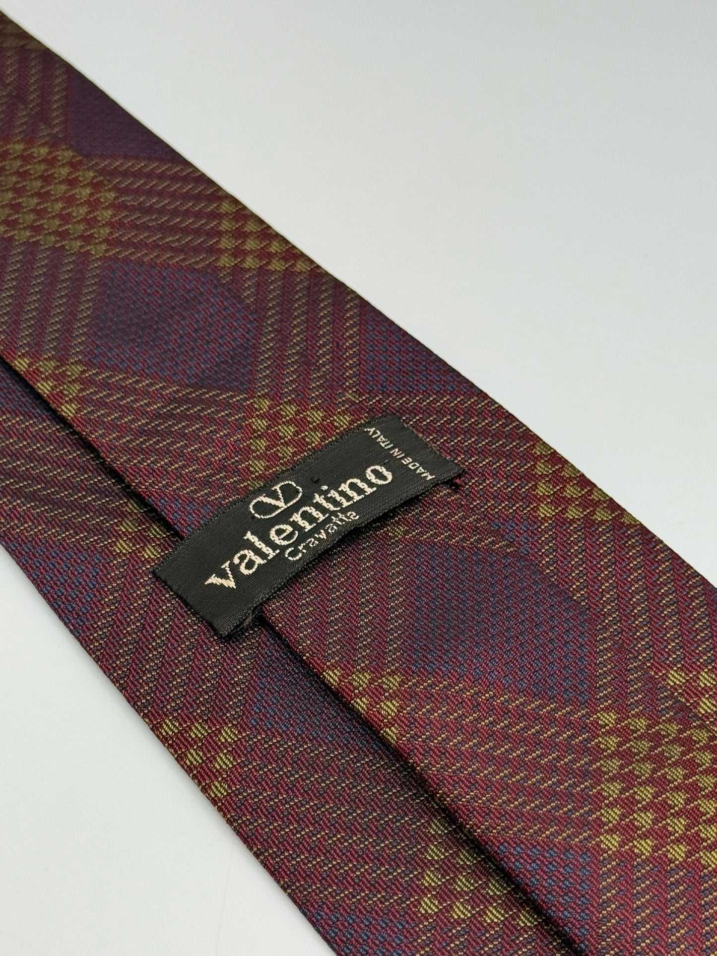 Checked burgundy silk tie