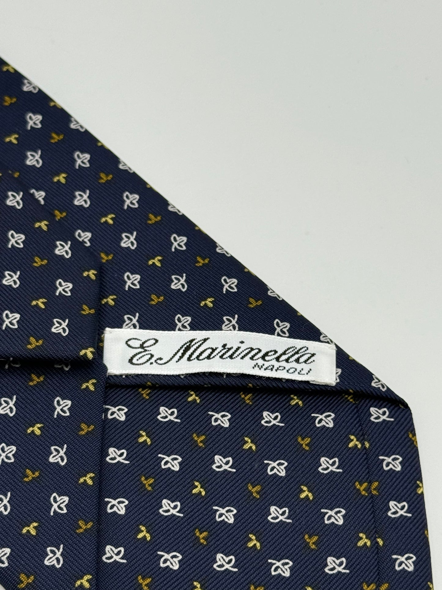 Dark blue silk tie whit small leaf