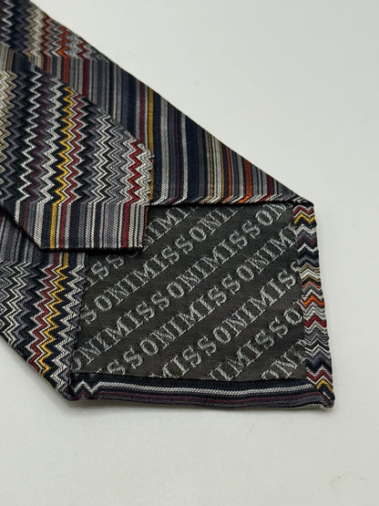 Jacquard silk tie whit stripes