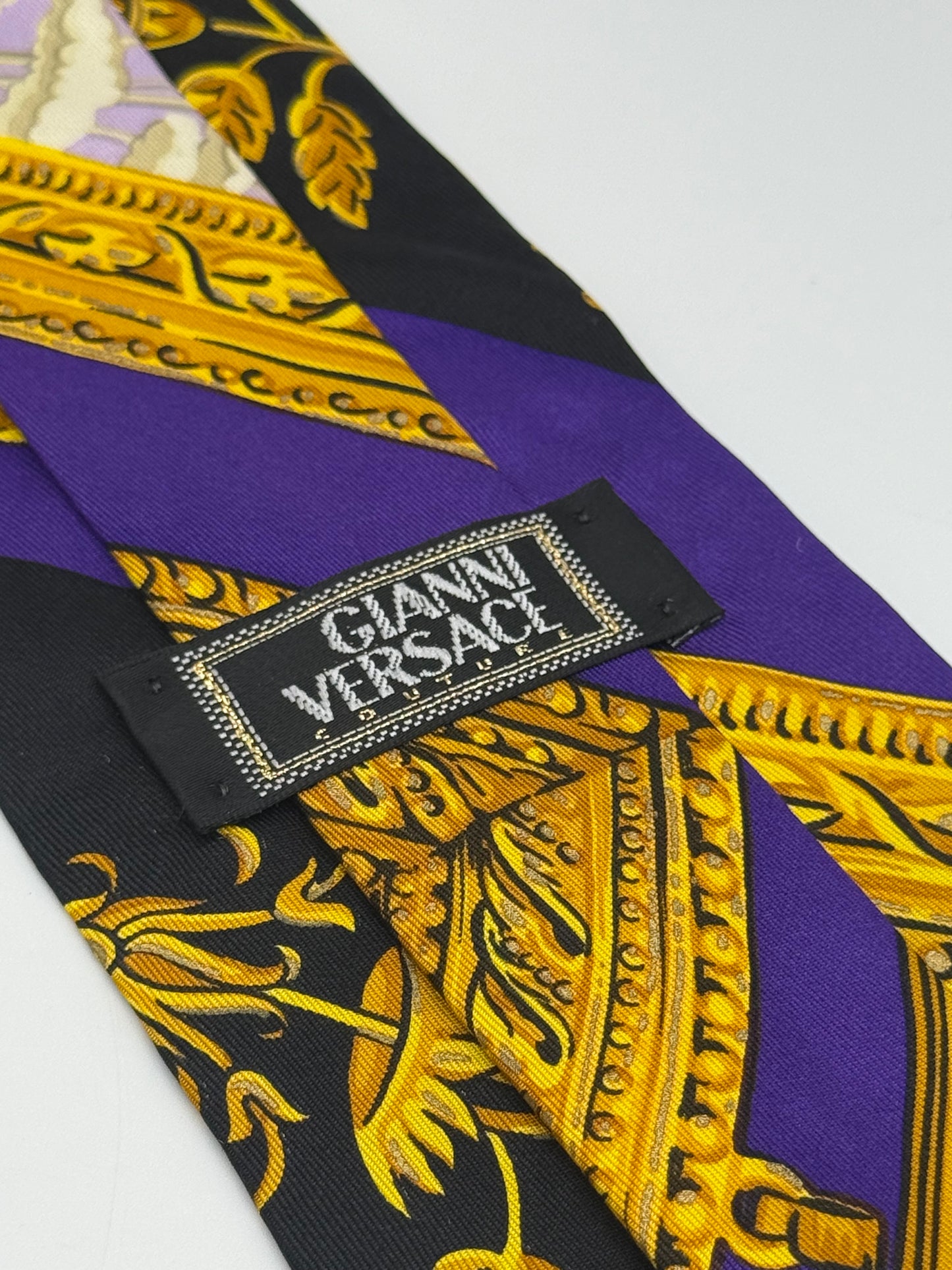 Baroque vintage silk tie