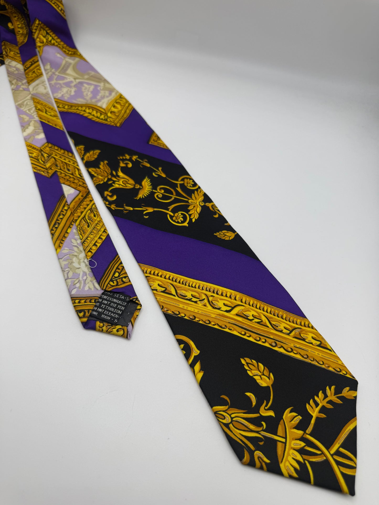 Baroque vintage silk tie