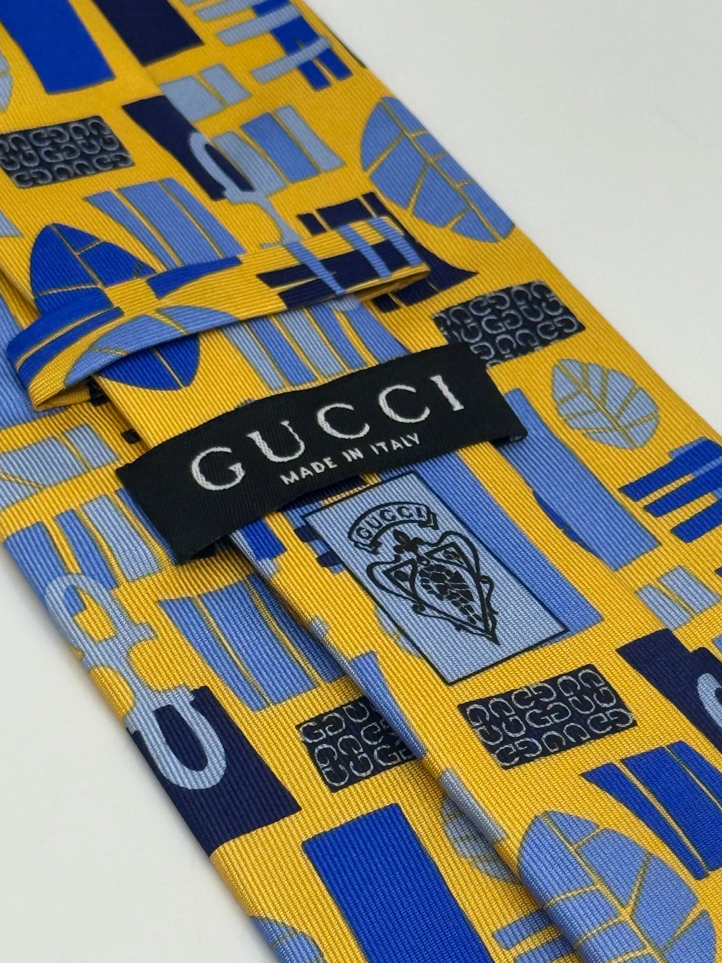 Yellow twill silk tie